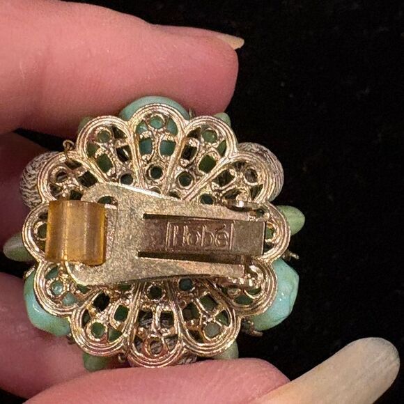 Hobe Vintage Green Clip On Earrings - Picture 3 of 5
